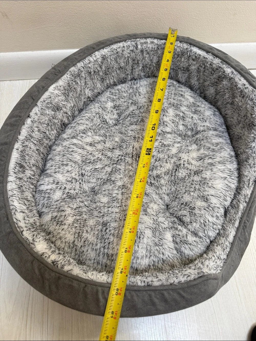 New Gray Faux Fur & Suede Oval Bed